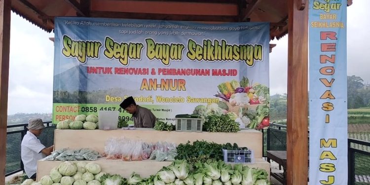 Demi Bangun Masjid, Warga Negeri Kahyangan Jual Sayur Harga Seikhlasnya