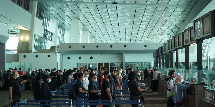 Pungli Warga China, Seluruh Pejabat Imigrasi Bandara Soetta Dicopot & Jalani Pemeriksaan Internal