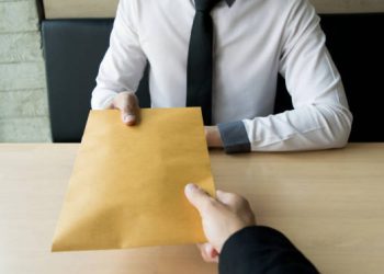 Tak Lagi Lewat Pemda, Kini Tunjangan Guru Akan Ditransfer ke Rekening Pribadi