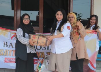 Peduli Sesama, Satria Gerindra Jateng Bagikan Sembako di Momen HUT ke-17