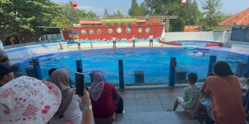 Libur Sekolah, Safari Beach Batang Dipadati Wisatawan Antar Daerah