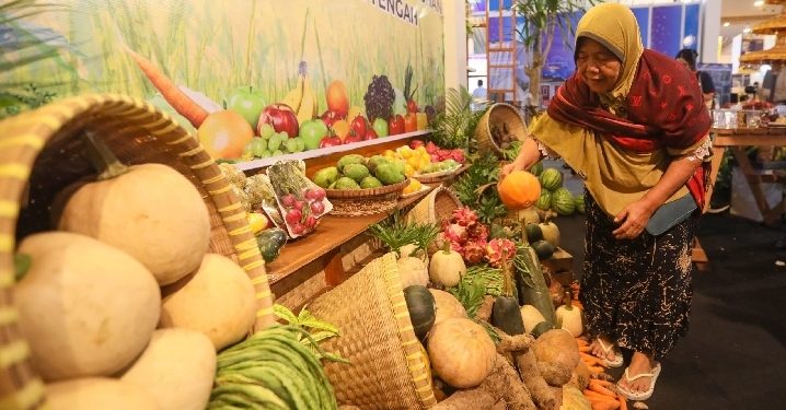 Kopi hingga Buah Segar Dijual Murah di Stan Distanbun Jateng Fair 2025