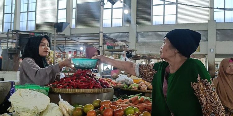 Jelang Natal–Tahun Baru, Harga Cabai dan Sayuran di Batang Melonjak