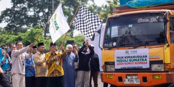 Bantu Korban Bencana, Lazis Jateng Berangkatkan Kembali Truk Kemanusiaan Peduli Sumatra Jilid 2